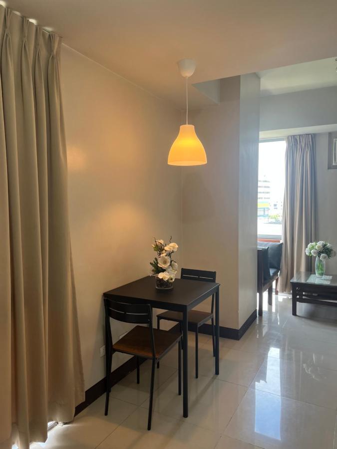 Manhattan Heights Tower D Aparthotel Manila Exterior foto